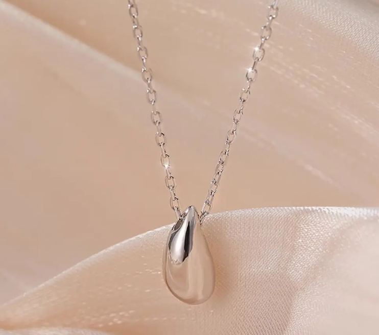Copper Bean Clavicle Chain Necklace – Minimalist Silver Tone Choker | Dainty Everyday Jewelry