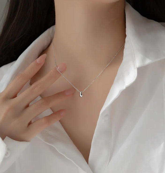 Copper Bean Clavicle Chain Necklace – Minimalist Silver Tone Choker | Dainty Everyday Jewelry