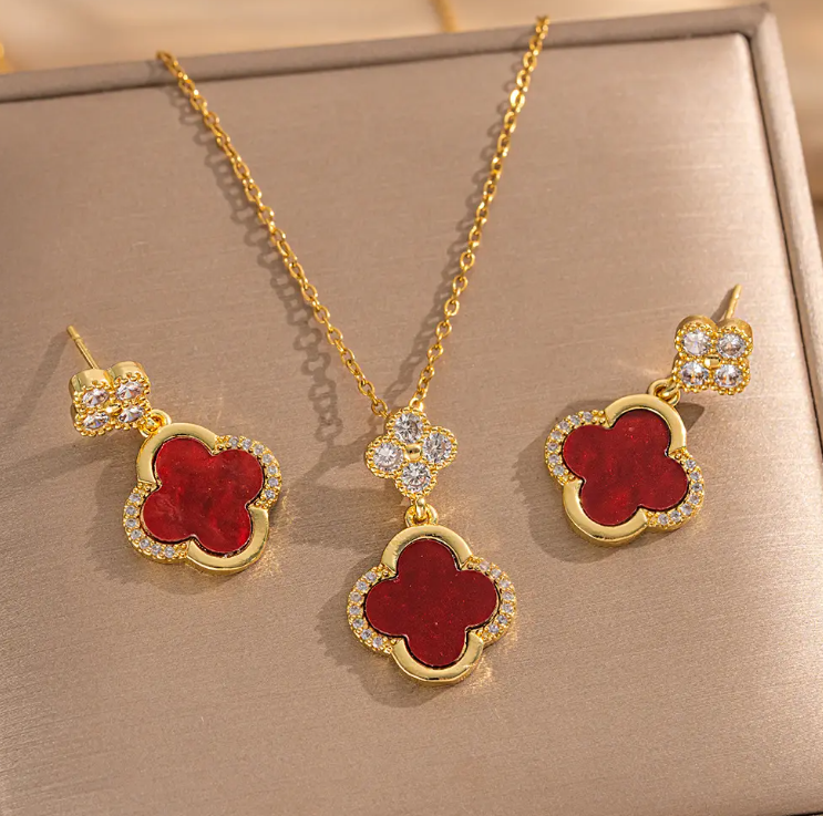 Zircon Clover Necklace & Earring Set – Stainless Steel Jewelry Set | Lucky Flower Pendant with Sparkling Crystals