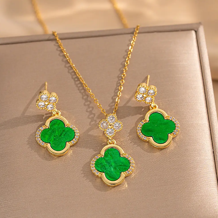 Zircon Clover Necklace & Earring Set – Stainless Steel Jewelry Set | Lucky Flower Pendant with Sparkling Crystals