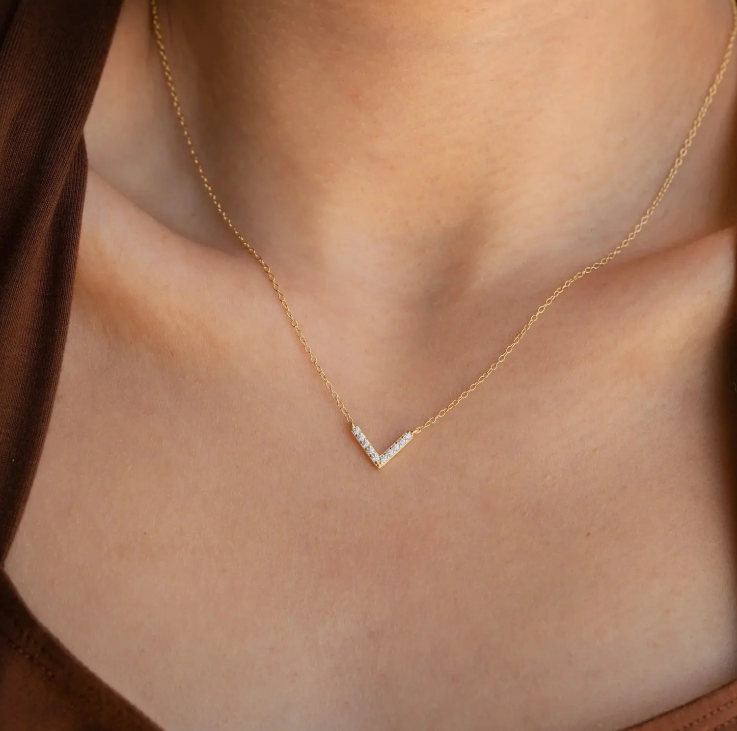 V-shaped chevron necklace made from 18k gold-plated 925 sterling silver cubic zirconia and moissanite gift for Valentine's Day!